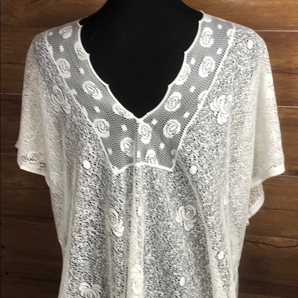 Beautiful crochet swimwear cover up for women - Picture 5 of 10